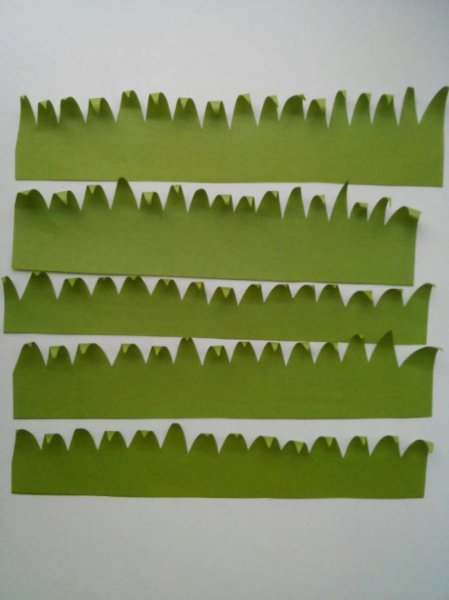 Объемная трава из цветной бумаги