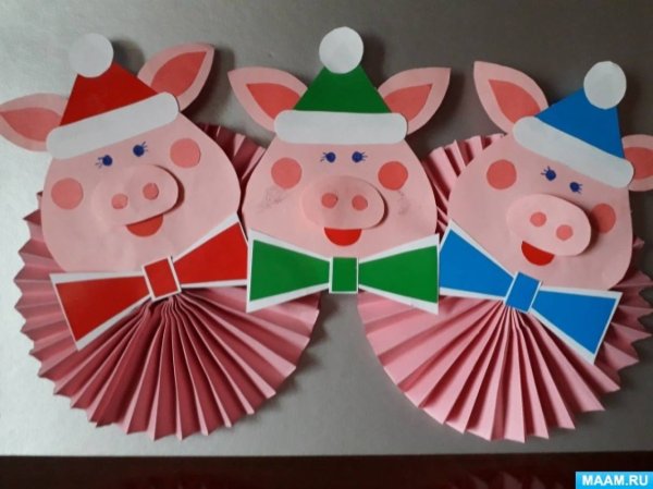 Аппликация три поросенка