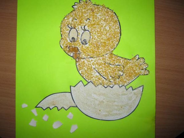 Аппликация из яичной скорлупы