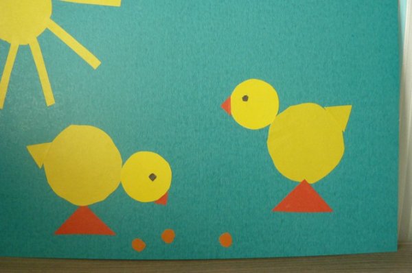 Аппликация цыплята на лугу во второй младшей группе