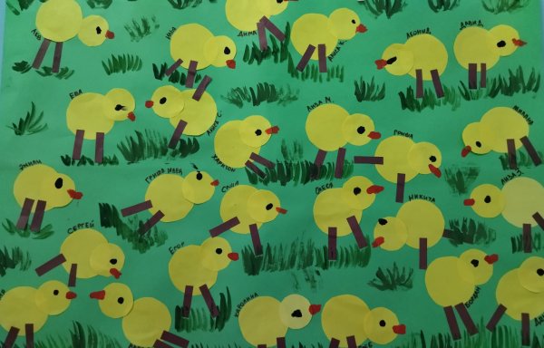 Аппликация цыплята на лугу