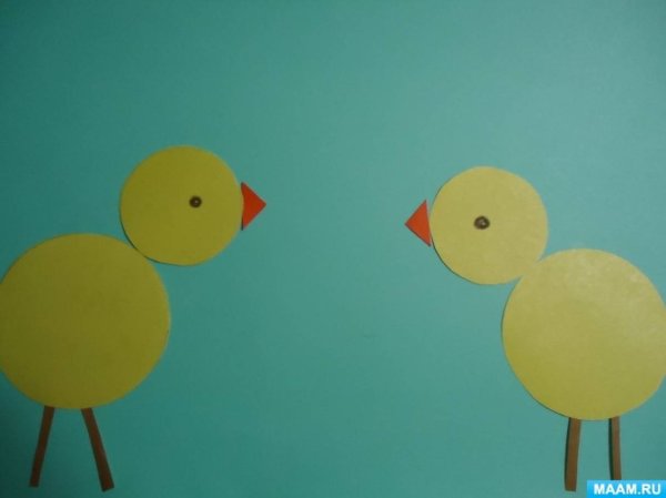 Аппликация цыплята на лугу младшая группа