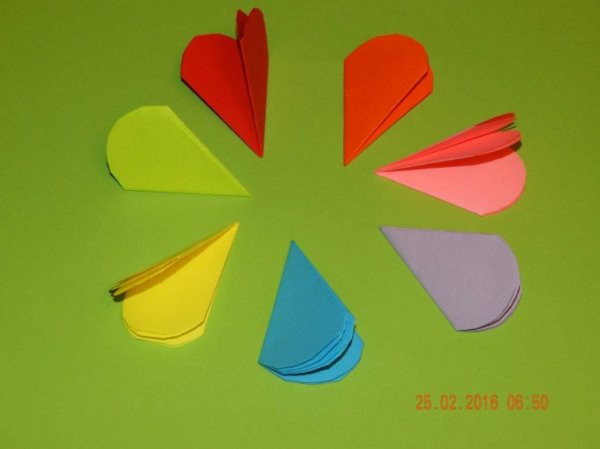 Объемная поделка из бумаги «Цветик – семицветик».