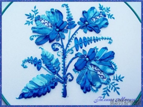 Вышивка лентами Гжель