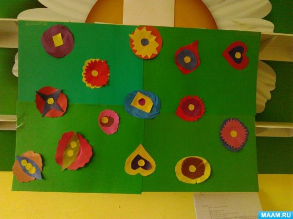 Аппликация Цветочная Полянка в средней группе