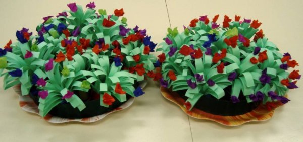 Поделка клумба с цветами