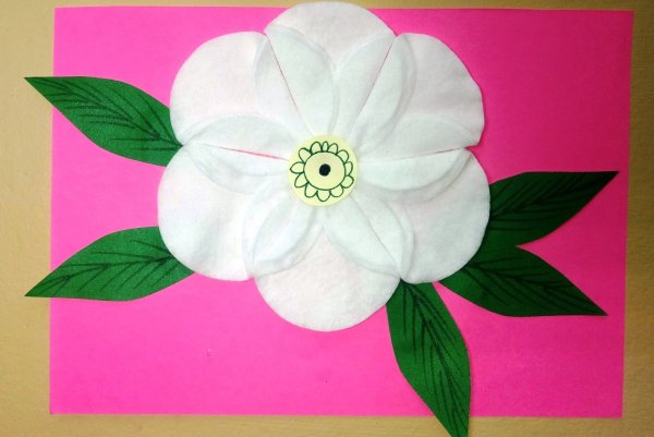 Открытка с цветами из ватных дисков