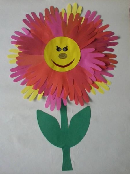 Аппликация из ладошек