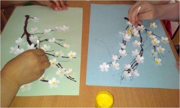 Аппликация ветка яблони