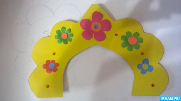 Украшение кокошника из цветной бумаги