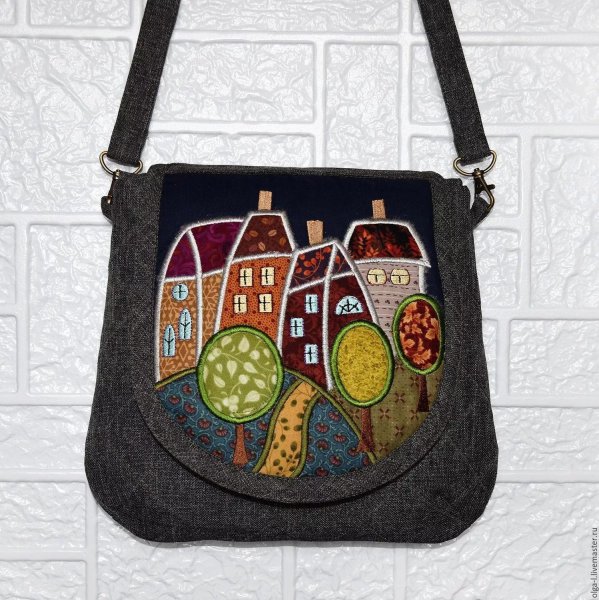 Лоскутные сумочки с домиками