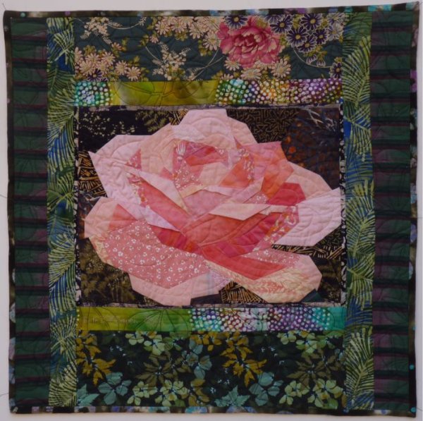 Квилтинг пэчворк роза лоскутное шитье