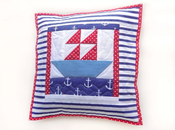 Подушки в морском стиле
