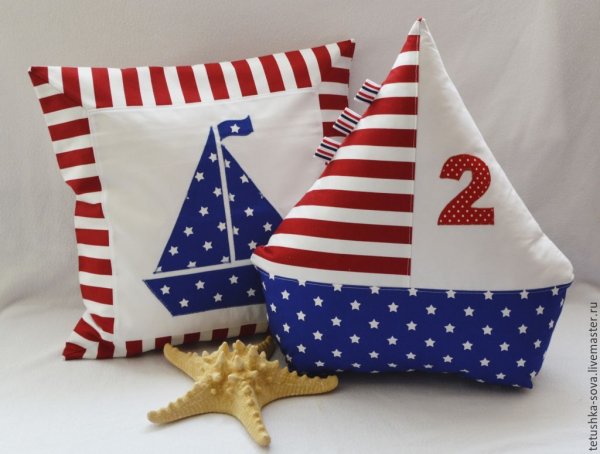 Подушка кораблик