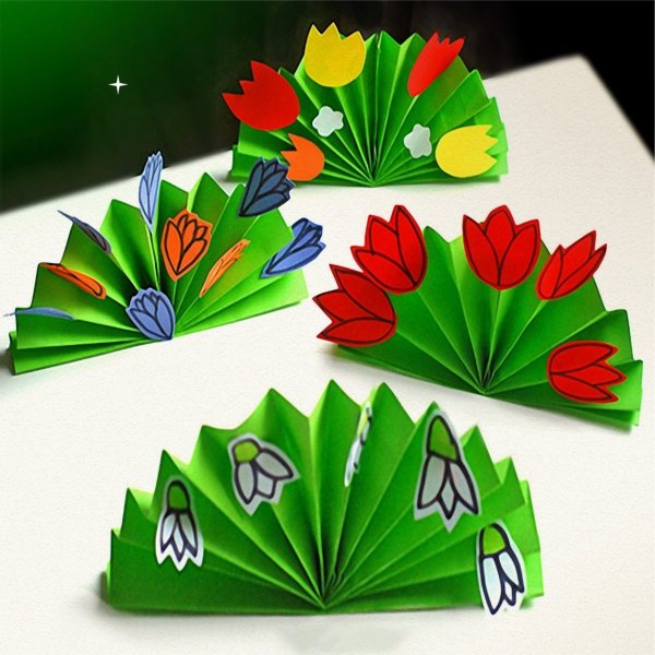 Веер из цветной бумаги