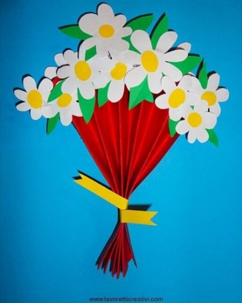 Букет для мамы из цветной бумаги