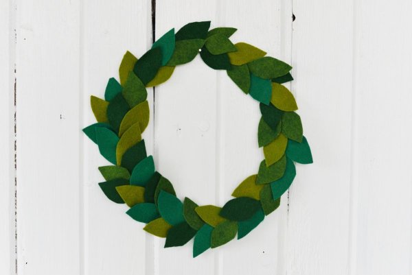 Венок из листочков