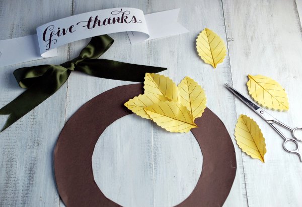 Осенний венок из бумаги