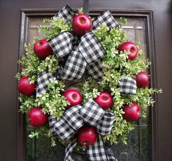 Новогоднее украшение яблоко