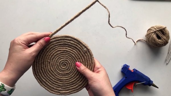 Плетение из джута