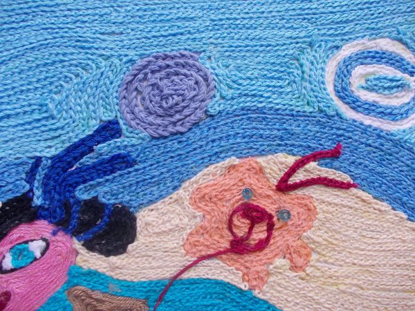 Панно из вязаных цепочек