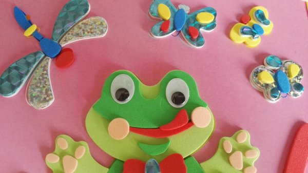 Аппликация лягушки на пруду