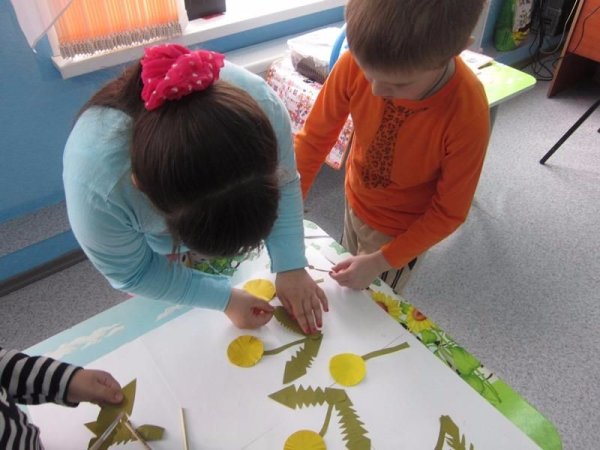 Рисование в старшей группе на тему весенний ковер