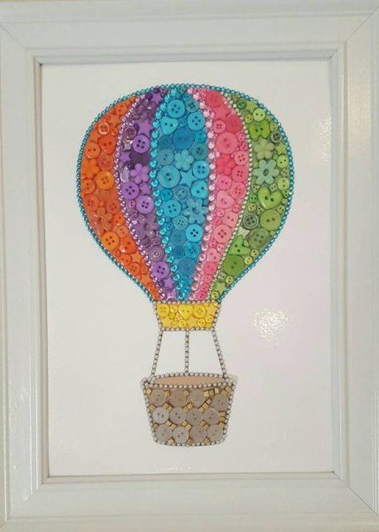 Воздушный шар из пуговиц