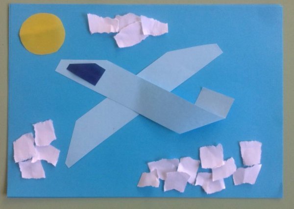 Самолет из бумаги средняя группа