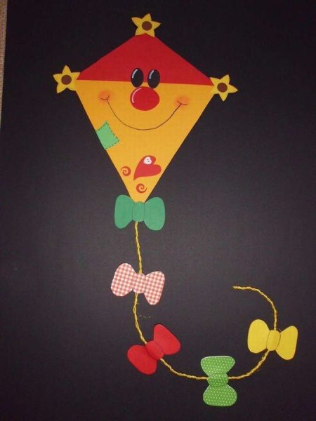 Аппликация воздушный змей