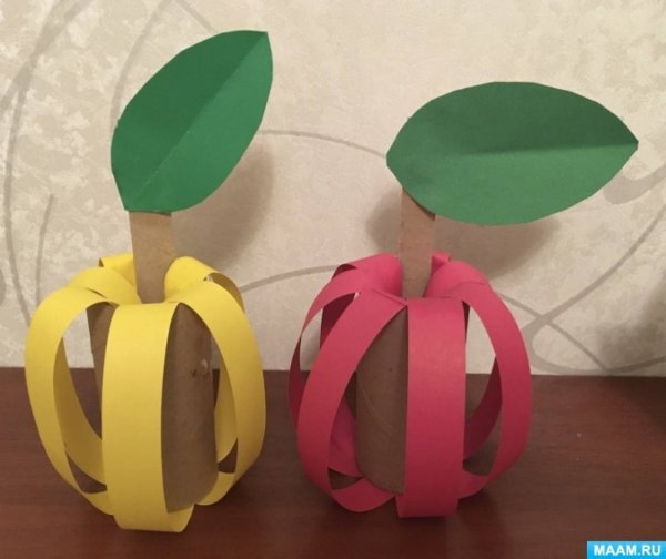 Конструирование из бумаги яблоко