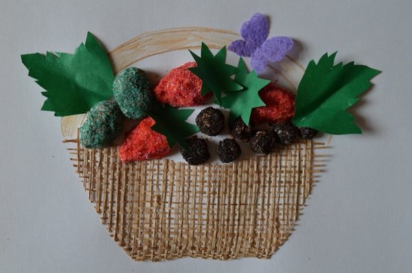 Поделка ягоды