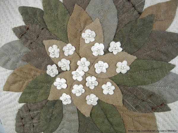 Лоскутная аппликация из ткани