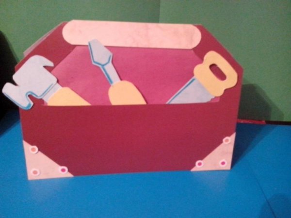 Ящик с инструментами открытка для папы