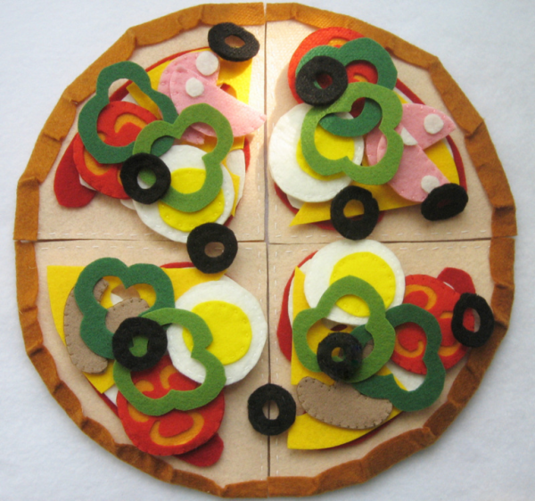 Пицца из фетра