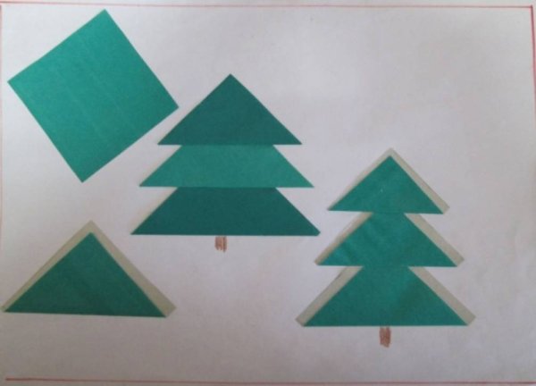 Конструирование елочка в младшей группе