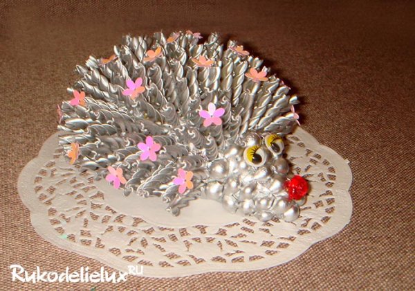 Ежик из макарон