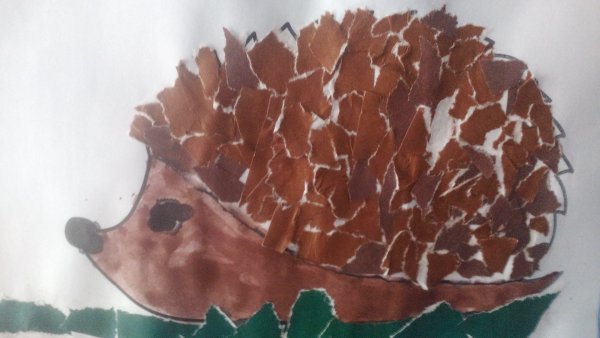 Обрывная аппликация Ежик в подготовительной группе