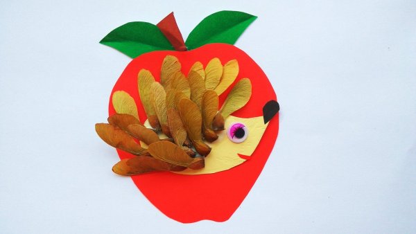 Поделка Ежик из цветной бумаги