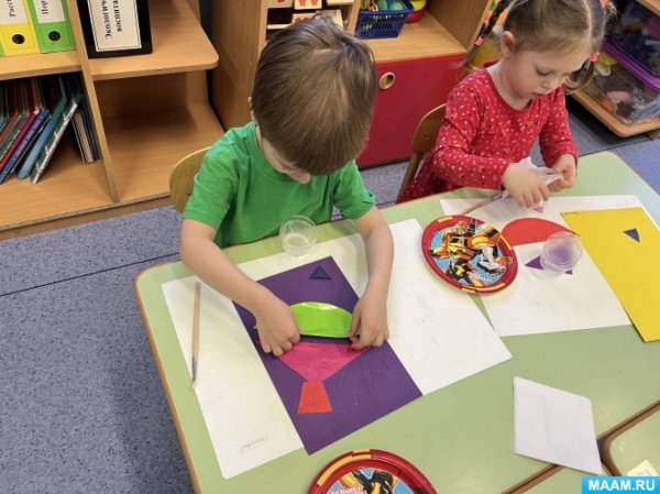 Аппликация мебель во второй младшей группе