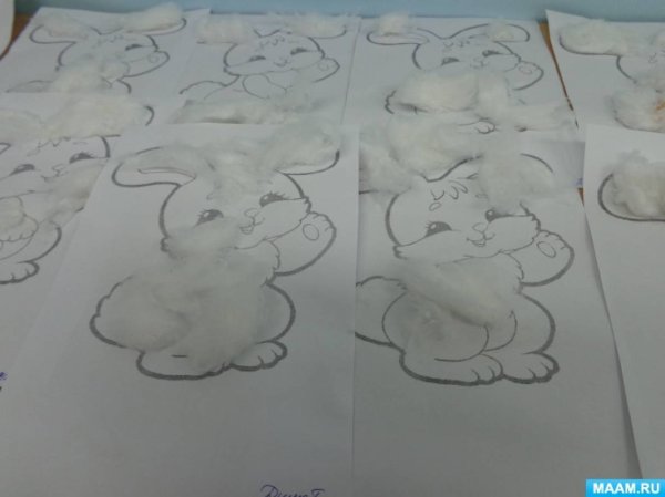 Аппликация ватой зайчик