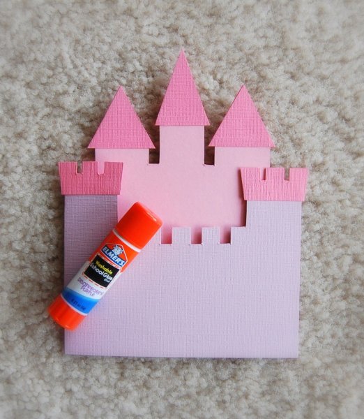 Замок из цветной бумаги
