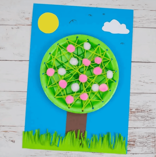 Аппликация Весеннее дерево из цветной бумаги