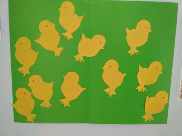 Аппликация цыплята на лугу 2 младшая группа