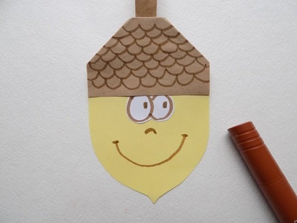 Поделка Желудь из бумаги