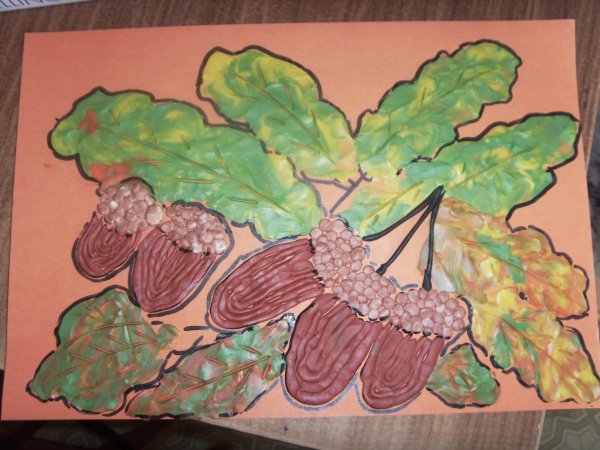 Пластилин на листе