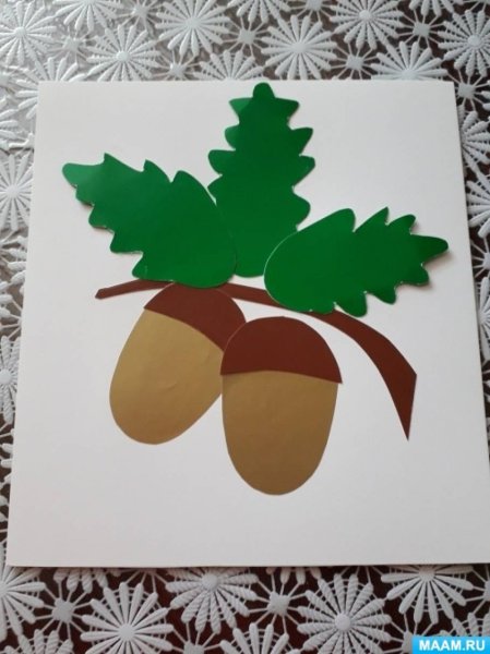 Аппликация Желудь из цветной бумаги