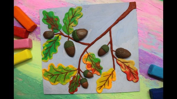 Желудь из пластилина