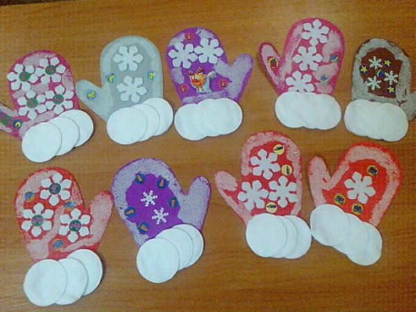 Аппликация варежки в средней группе