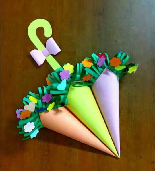 Зонтик из цветной бумаги